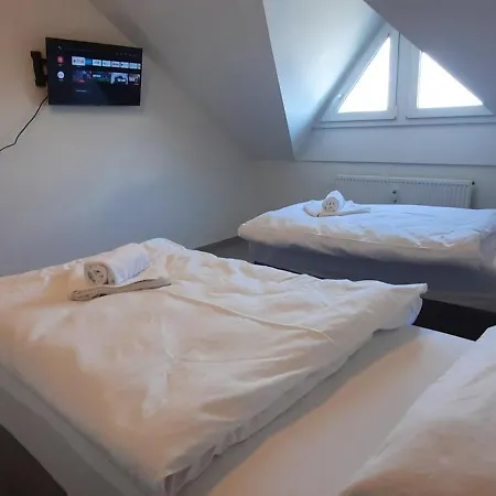 Moderne 2-zimmer-wohnung Mit Balkon - Ideal Fuer 4 Gaeste Appartement