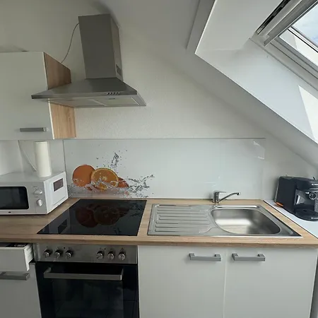 Moderne 2-zimmer-wohnung Mit Balkon - Ideal Fuer 4 Gaeste